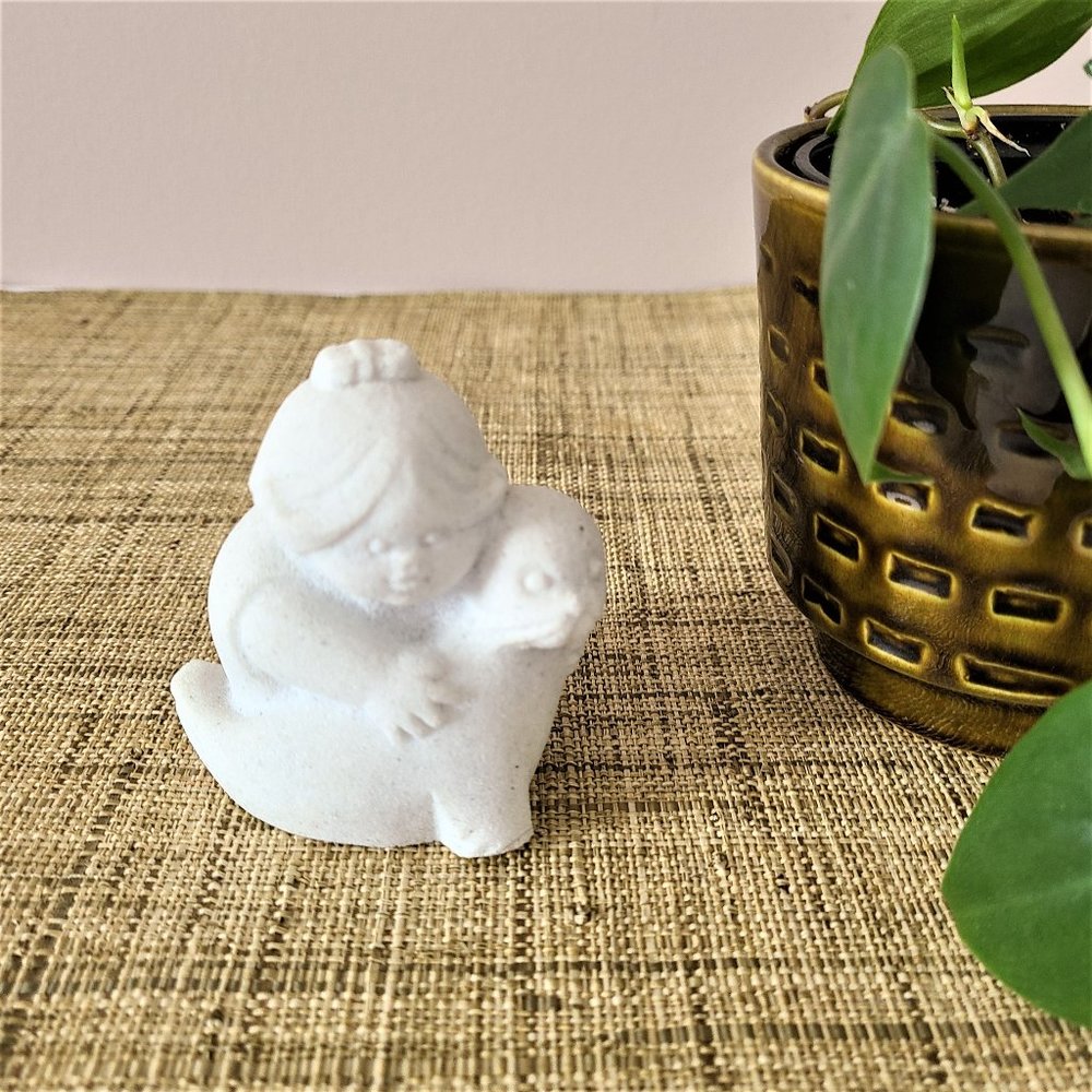 Marbell by Stone Art Belgium Figurine Girl and Sea Lion.